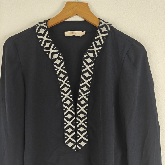 Tory Burch V-neck Navy Blue Embroidered Detail Tunic Top Size 2 - Picture 6 of 16
